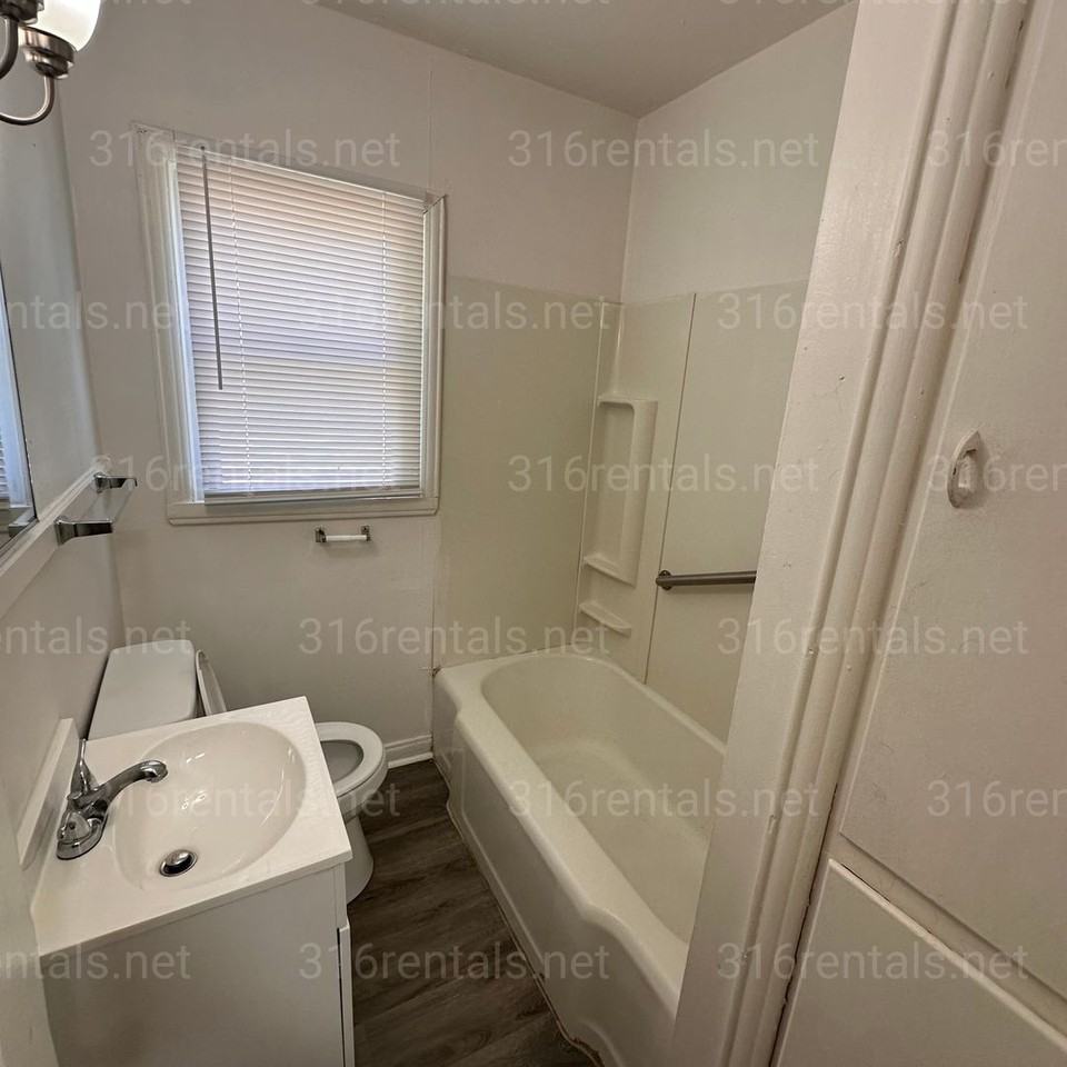 910-912 910-912 N Glendale Ave - 912 N Glendale Ave - Photo 5 of 11