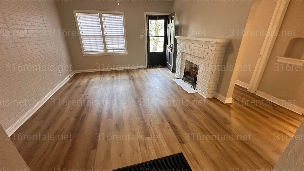 909 Harding St - Photo 2 of 10