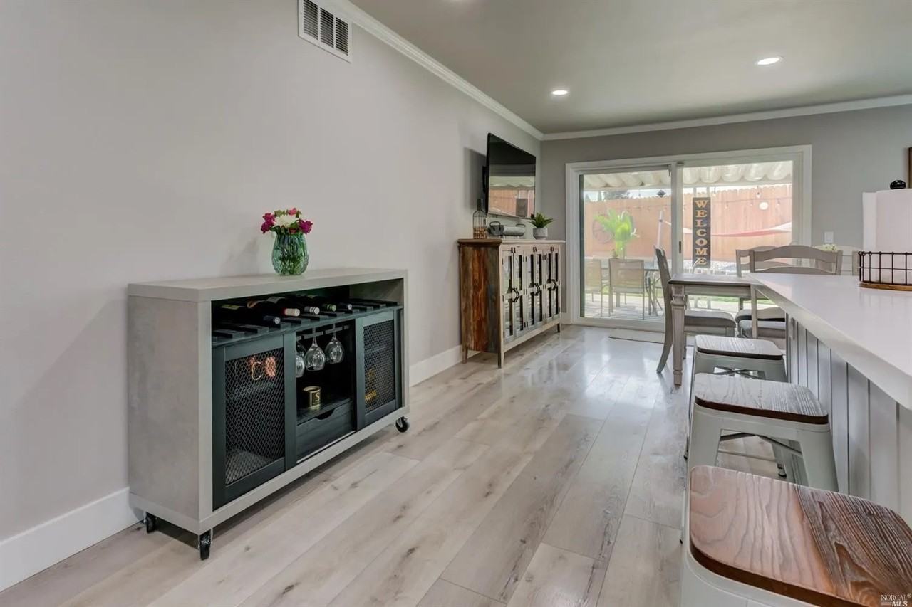 160 Jennifer Ln #NA - Photo 6 of 21