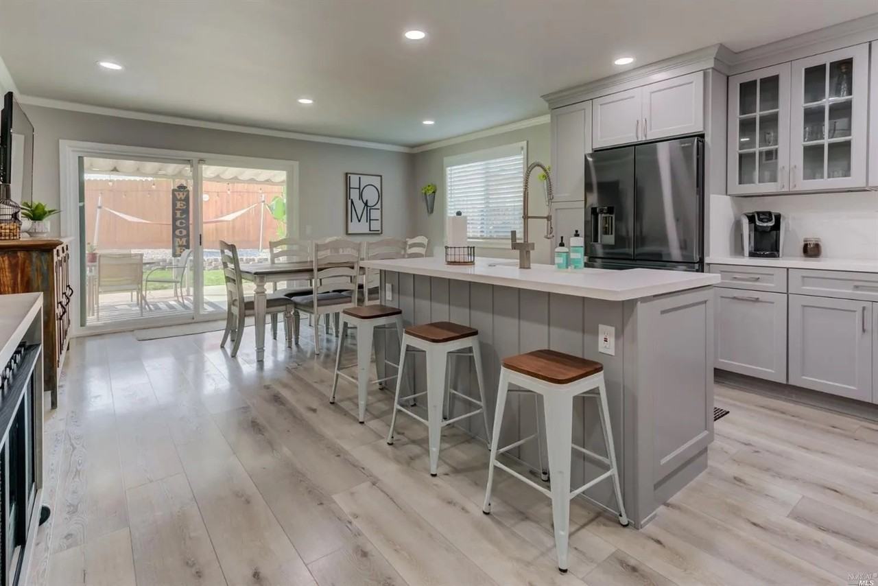 160 Jennifer Ln #NA - Photo 7 of 21