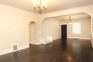 featured image of 318 W Myrtle St