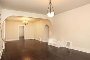 featured image of 318 W Myrtle St