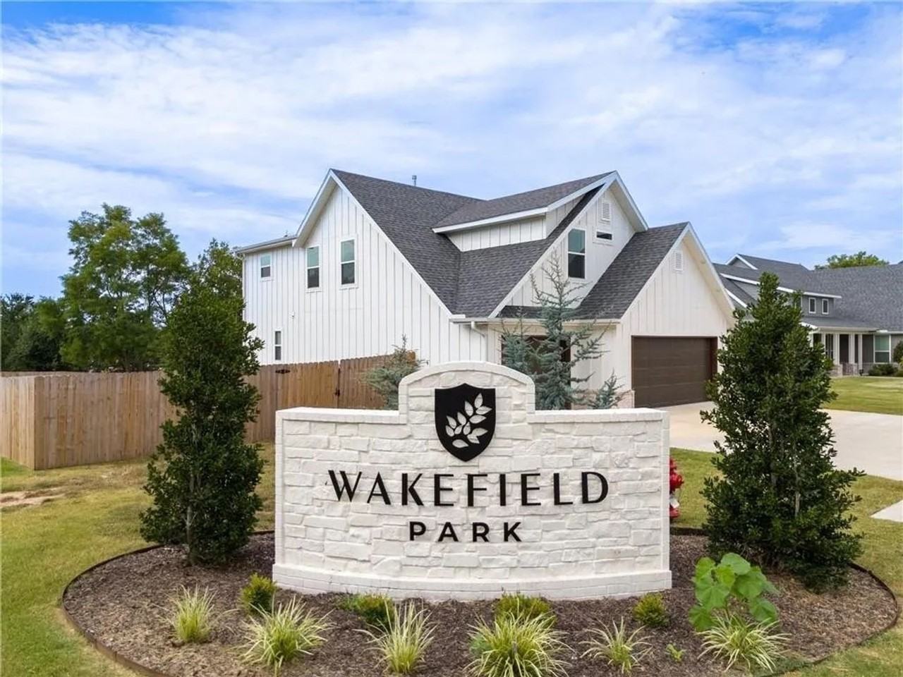 807 Mueller Way - Photo 2 of 31