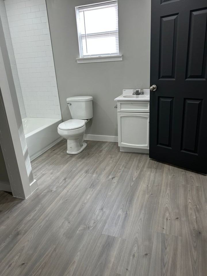 806 Lexington St - Photo 6 of 8