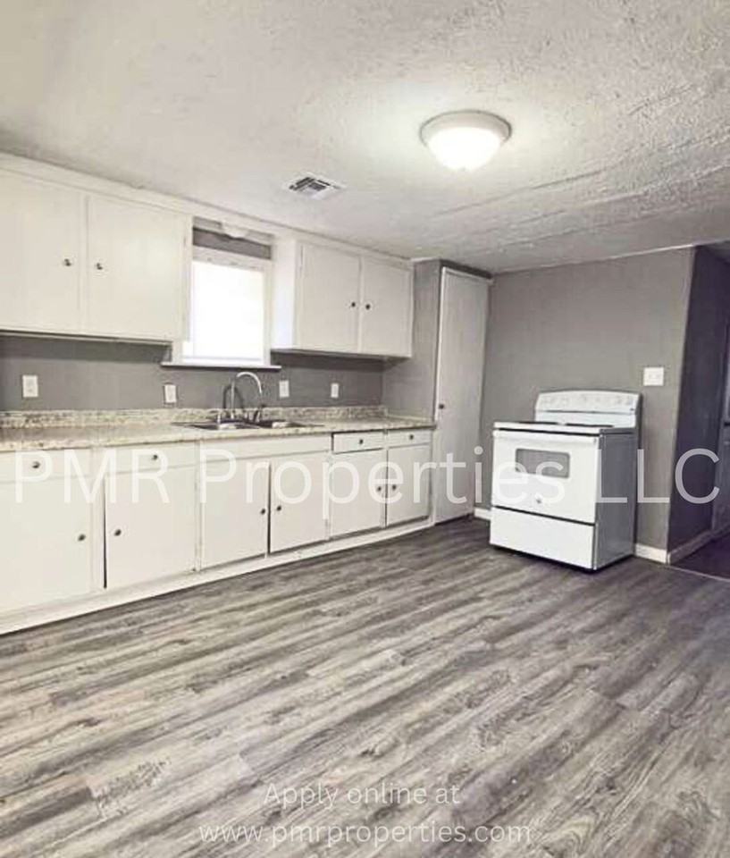 1008 Sw Jefferson Ave - Photo 3 of 8