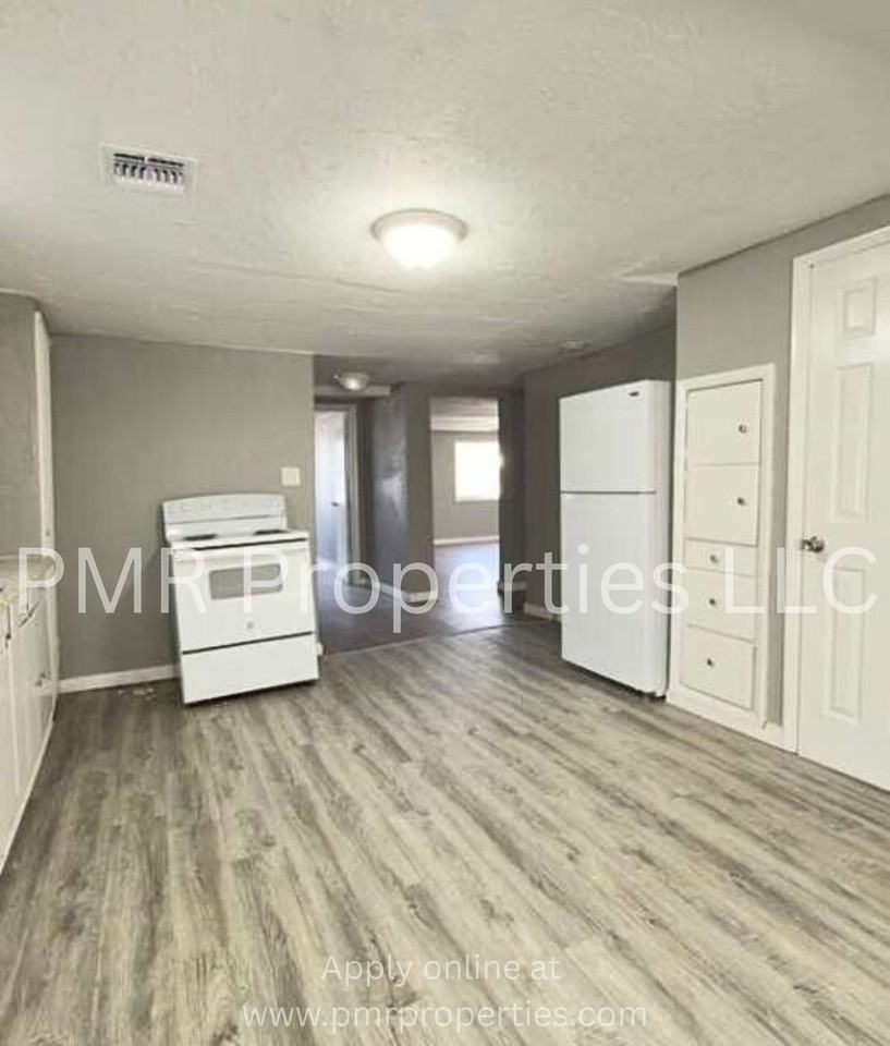 1008 Sw Jefferson Ave - Photo 4 of 8