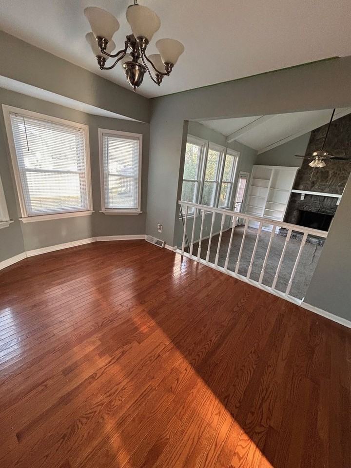 1302 Sand Pine Rd - Photo 5 of 21