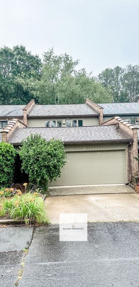 226 Holiday E - Photo 3 of 25