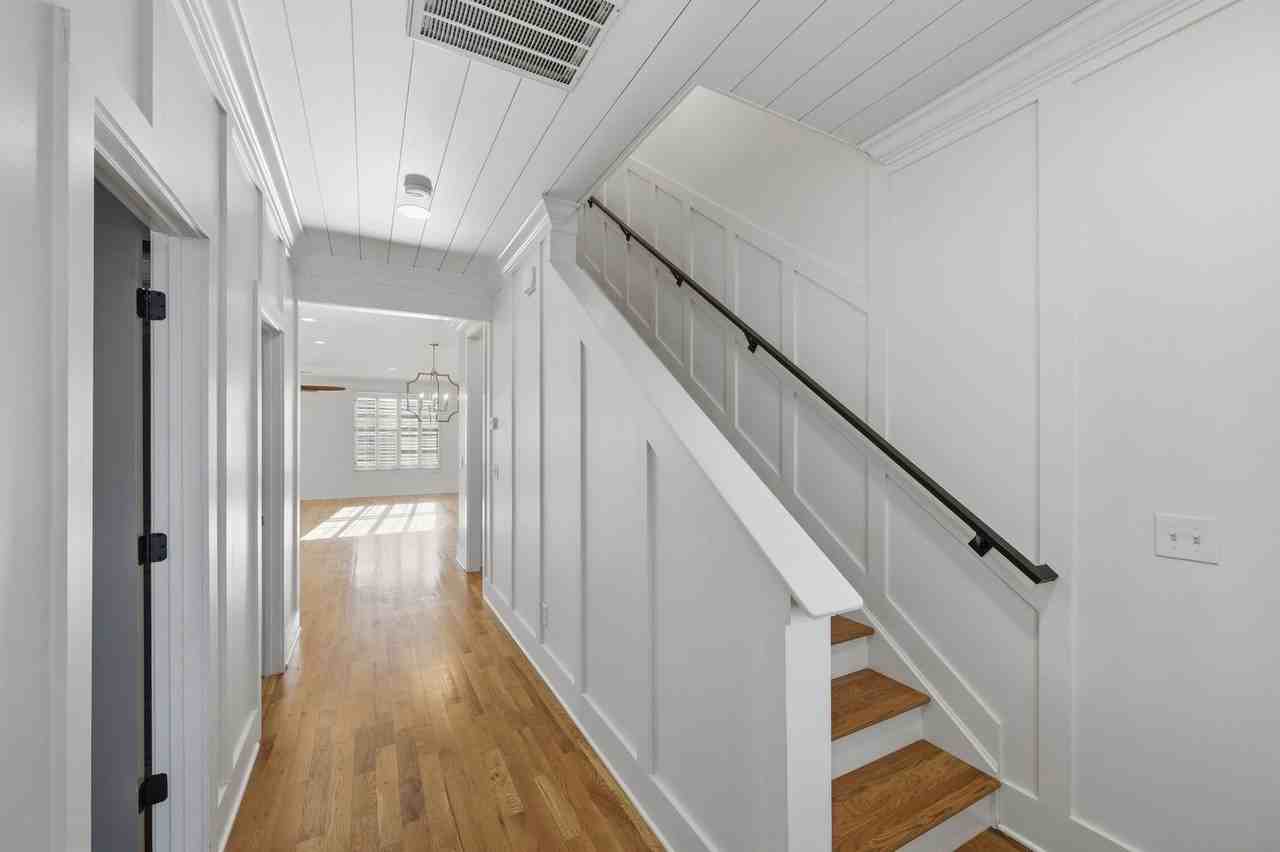 2330 Clare Park Dr - Photo 5 of 34