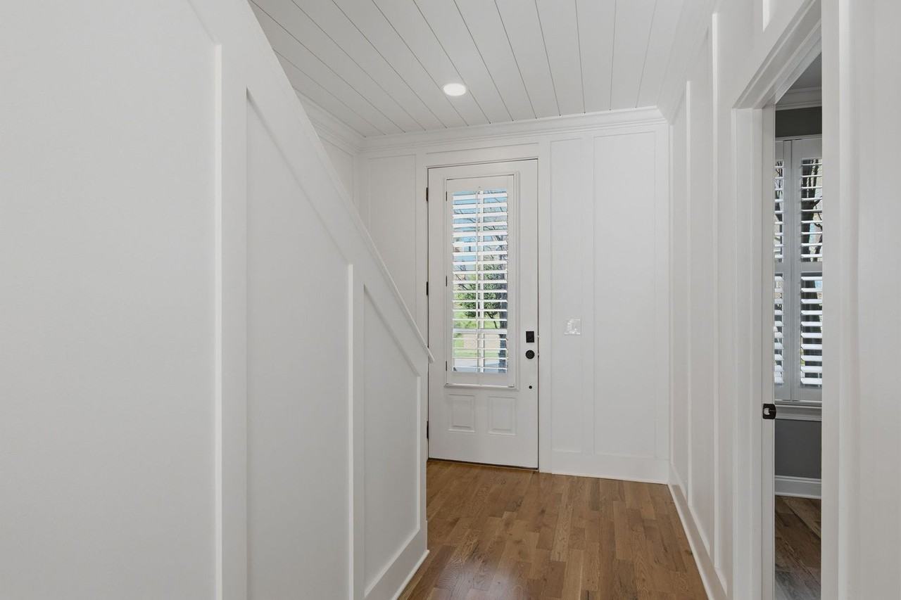 2330 Clare Park Dr - Photo 6 of 34