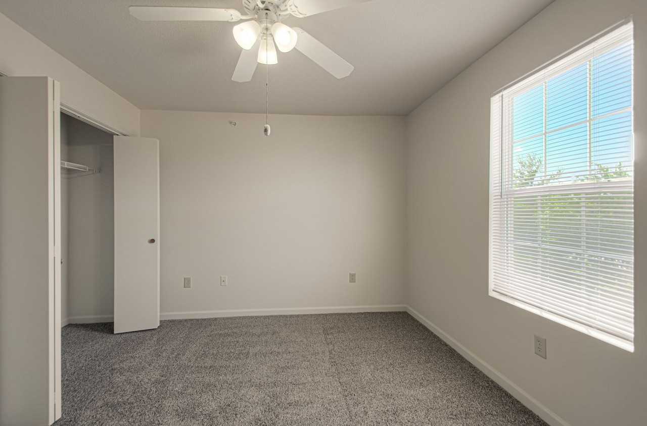 Englewood Vista - Photo 2 of 19