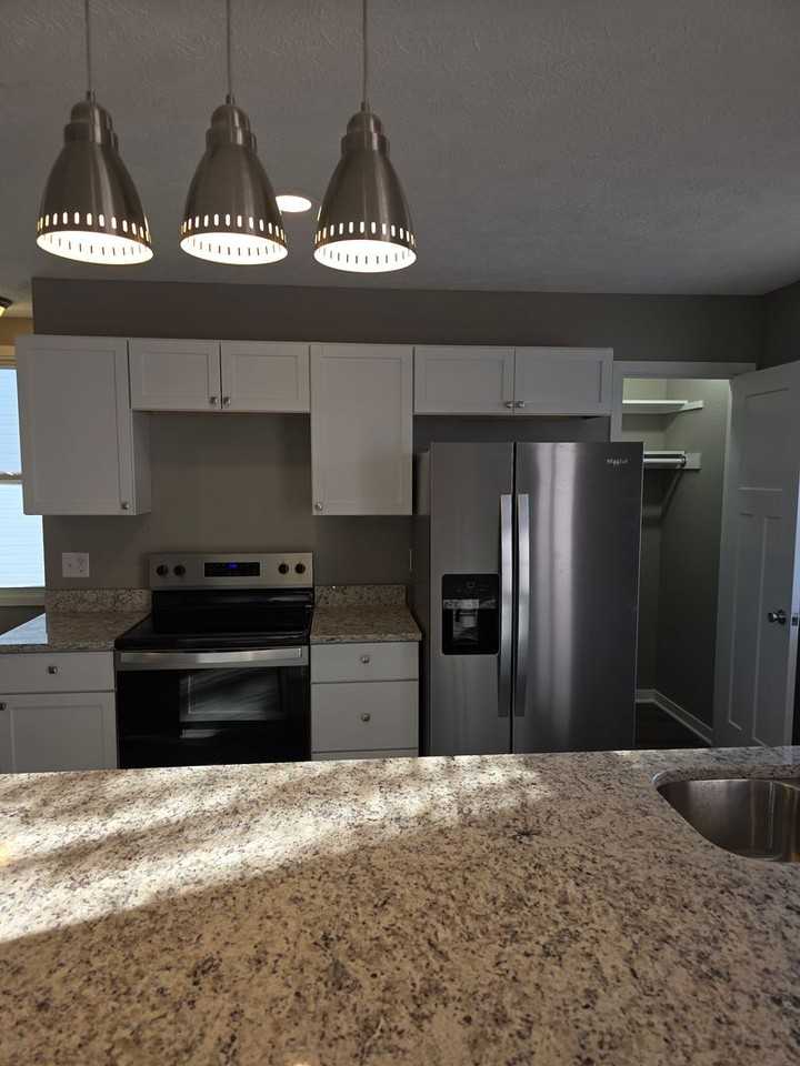 7520 N 285th Avenue Cir - Photo 2 of 21