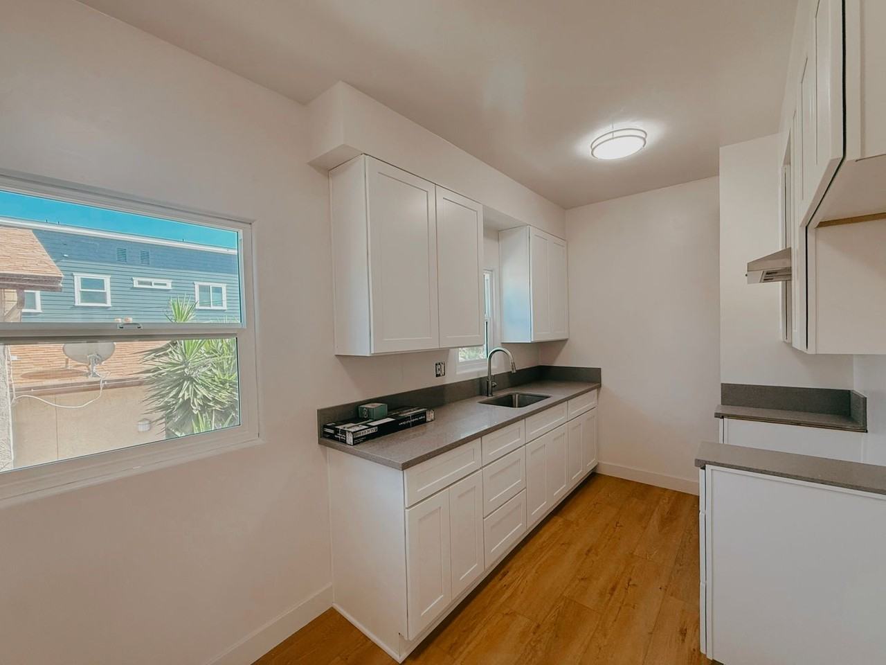 1725 Sunset Cliffs Blvd #5 - Photo 2 of 7