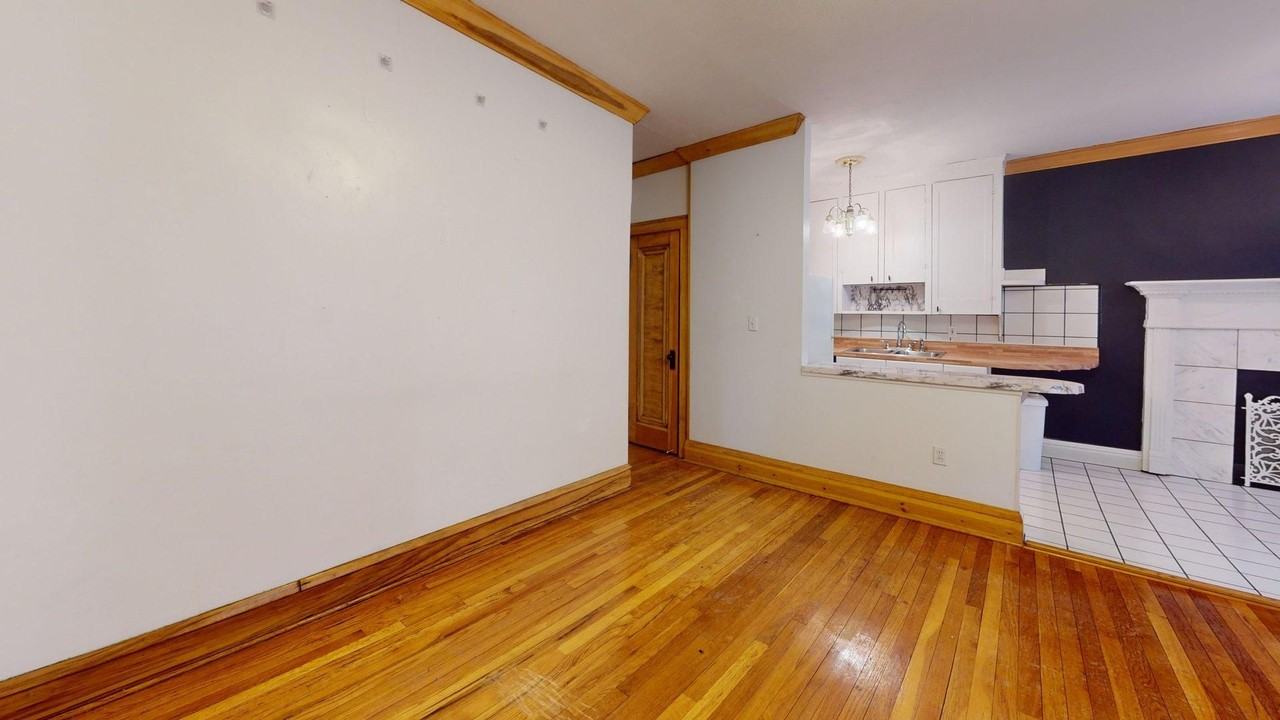 Twin Flags - Photo 4 of 26