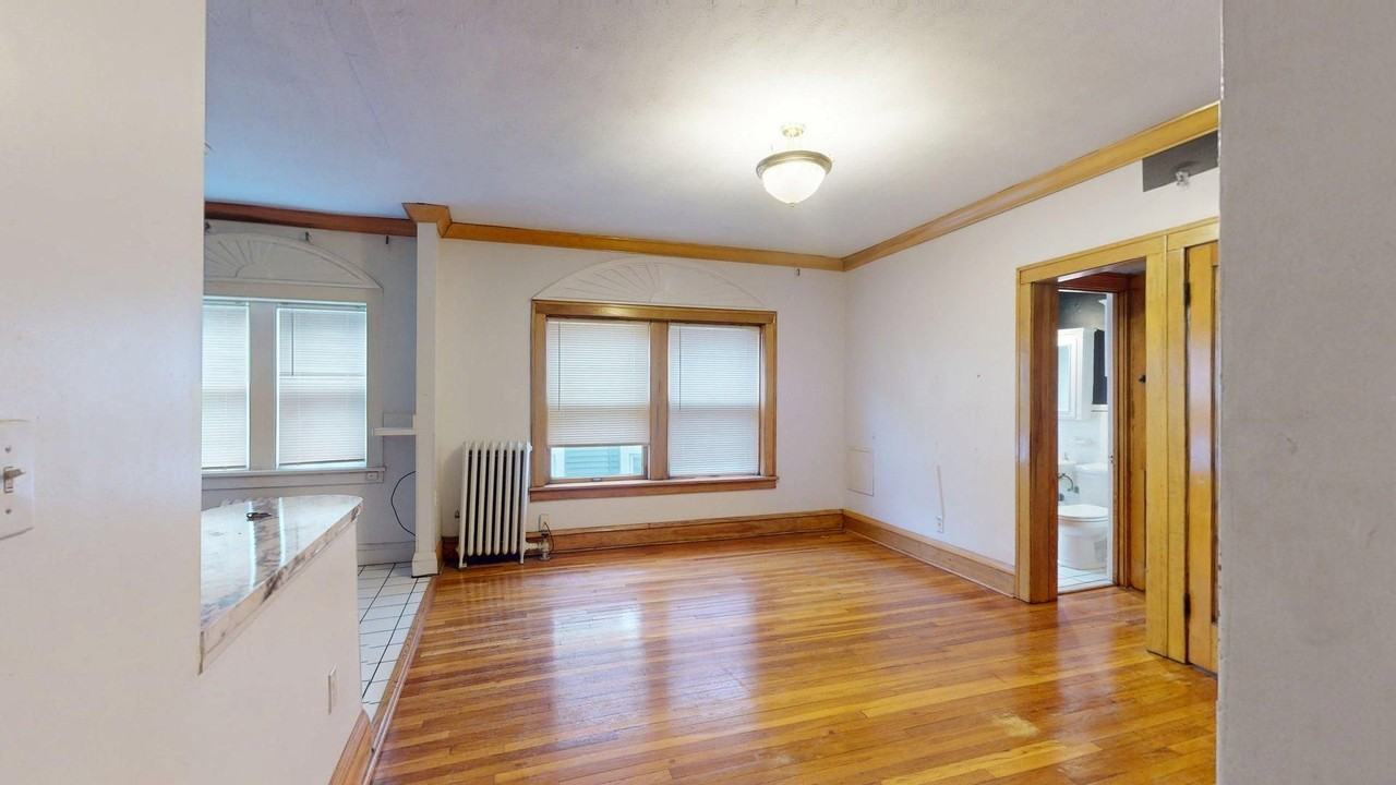 Twin Flags - Photo 6 of 26