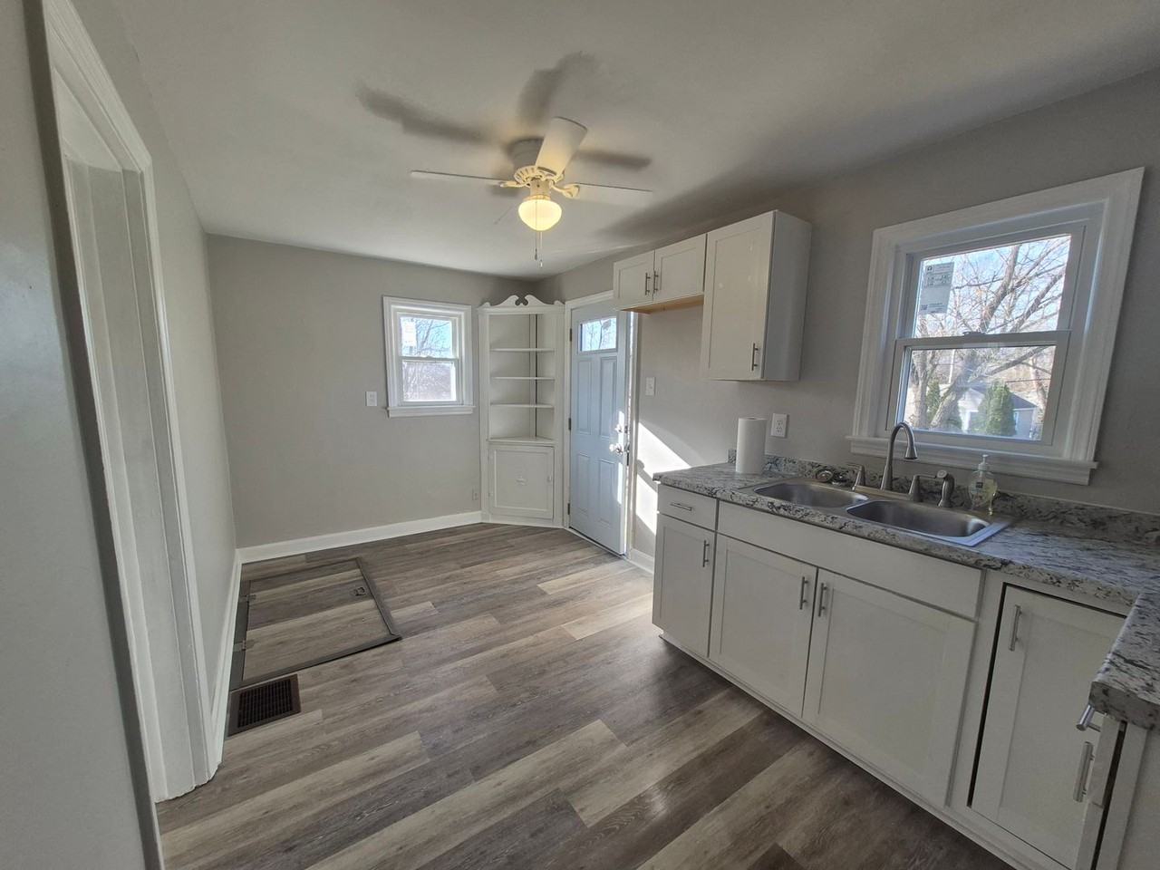 2212 Sherer Ave - Photo 7 of 13