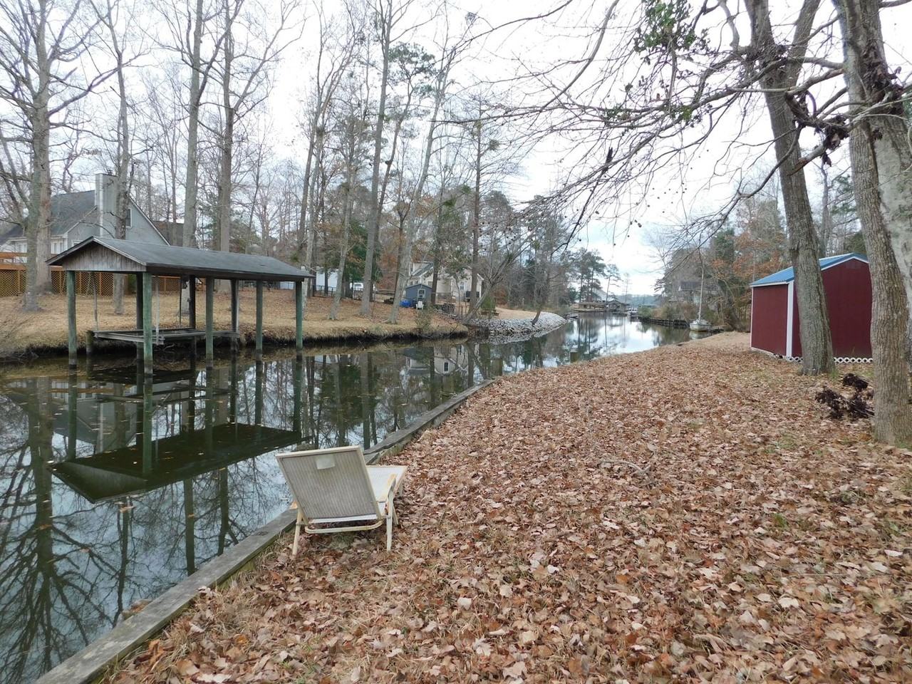 240 Dogwood Dr - Photo 2 of 15