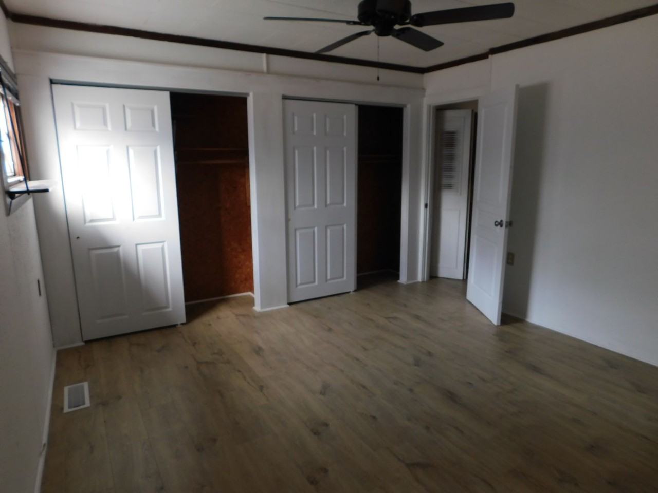 240 Dogwood Dr - Photo 6 of 15