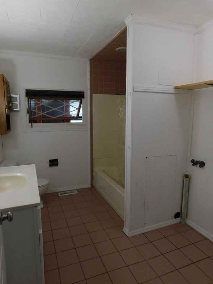 240 Dogwood Dr - Photo 7 of 15