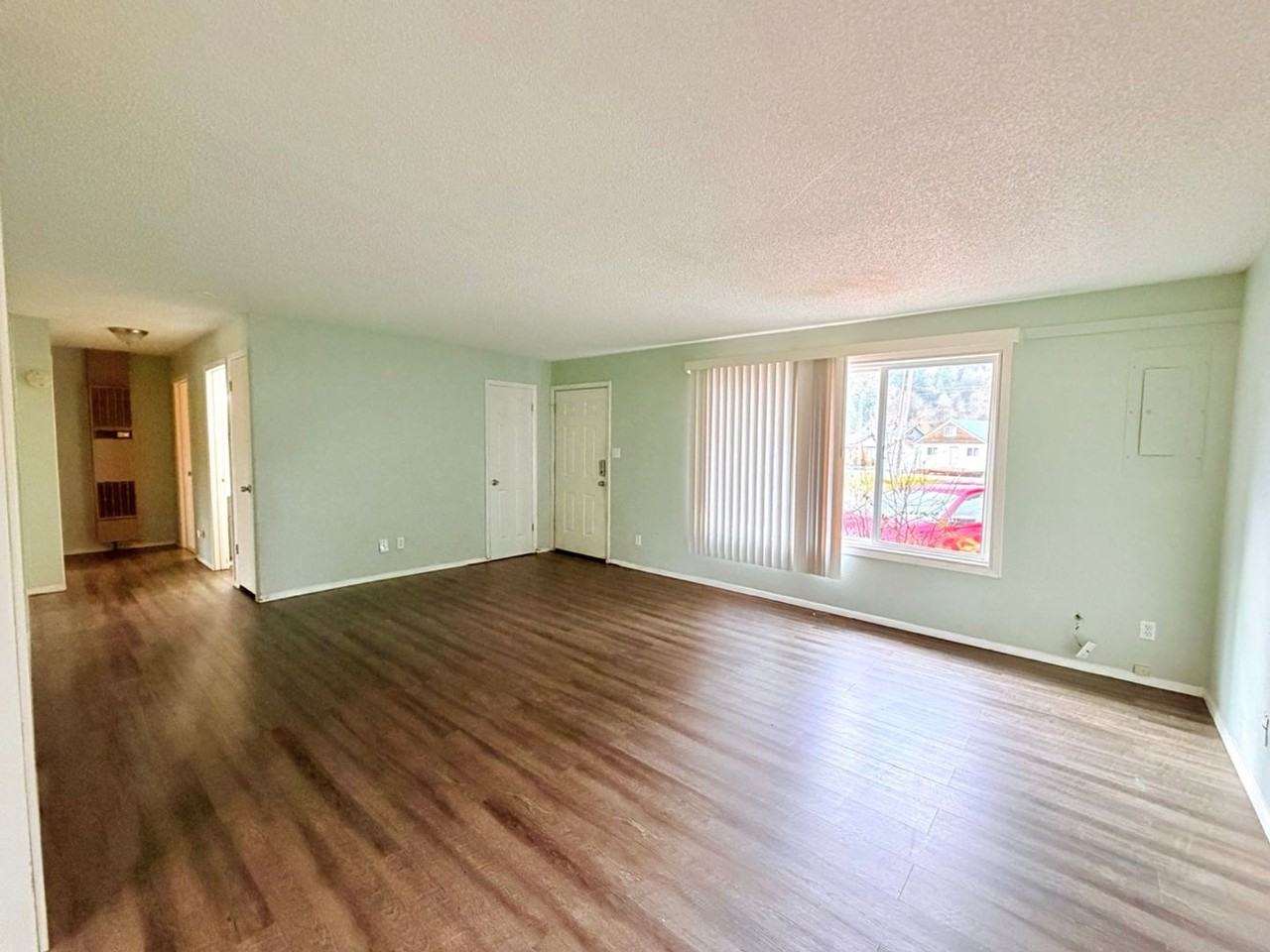 305 Tacoma Blvd S - Photo 5 of 20