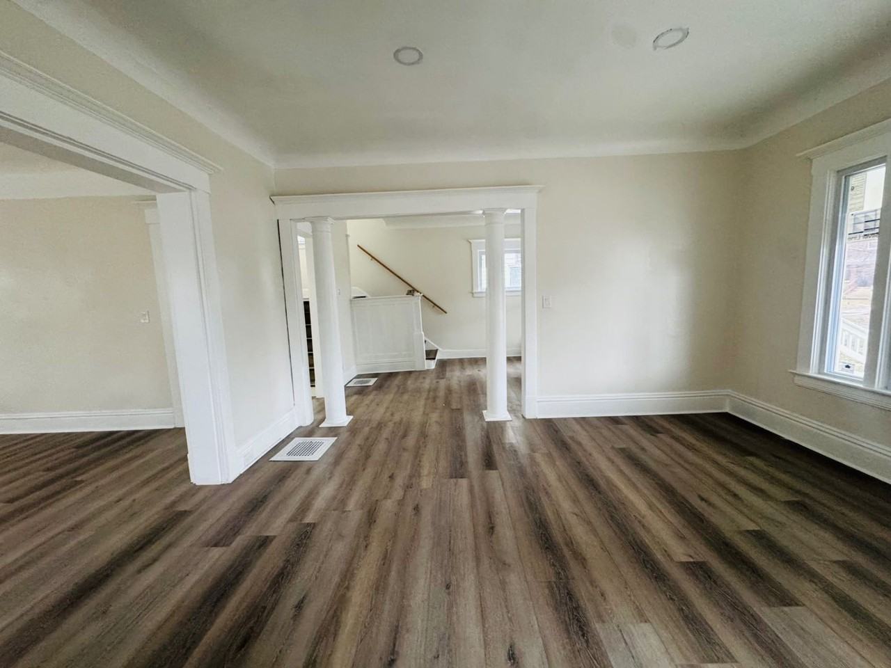 10404 South Blvd - Photo 4 of 31