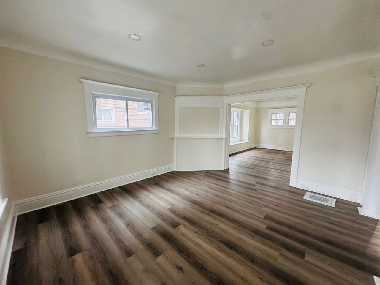 10404 South Blvd - Photo 7 of 31