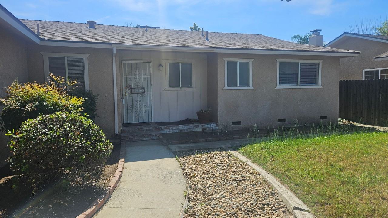 92 W Gettysburg Ave - Photo 3 of 29