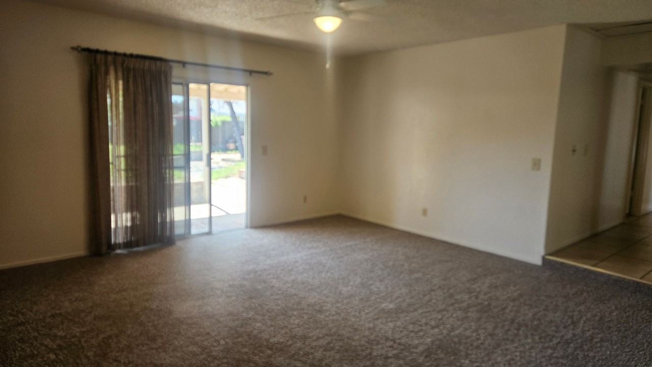 92 W Gettysburg Ave - Photo 5 of 29