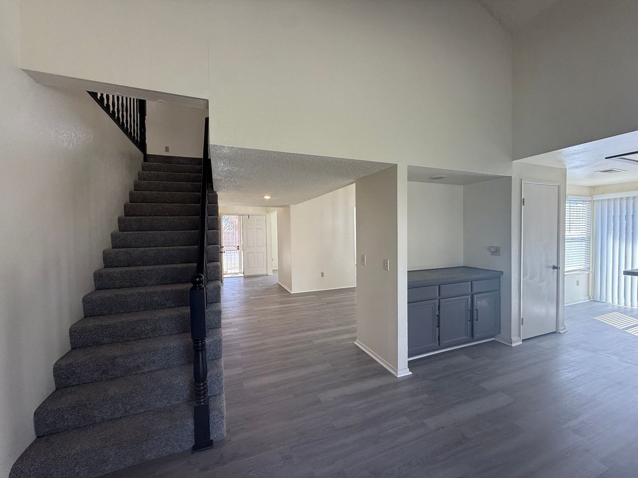 2829 San Luis Dr - Photo 6 of 20