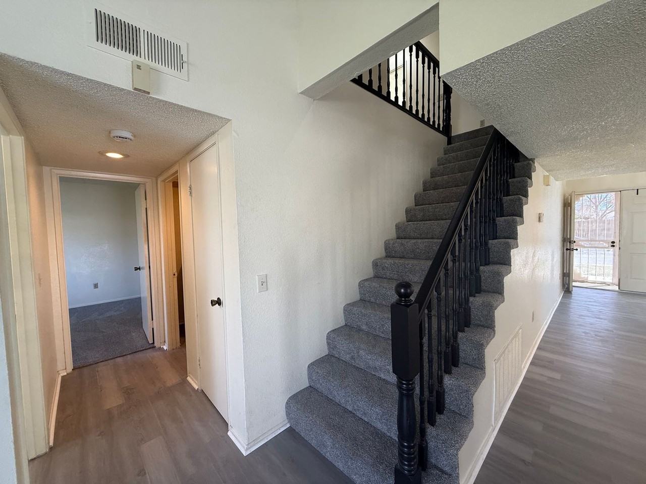 2829 San Luis Dr - Photo 7 of 20