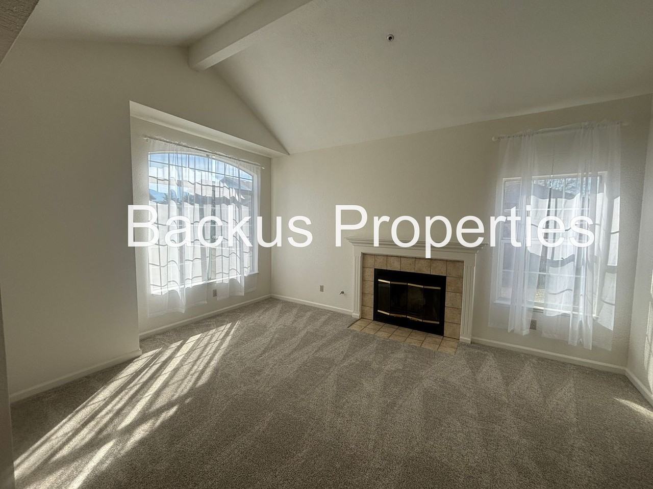 18 Suffield Cir - Photo 6 of 35