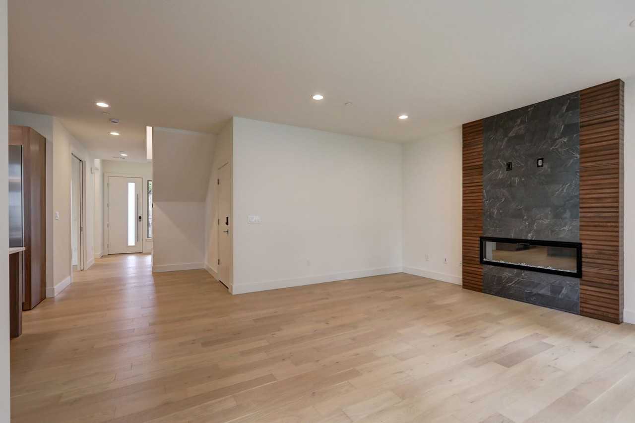 12917 Ne 78th Pl - Photo 5 of 23