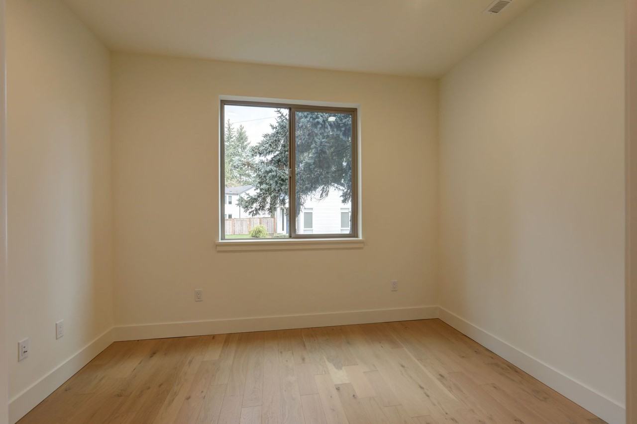 12917 Ne 78th Pl - Photo 7 of 23