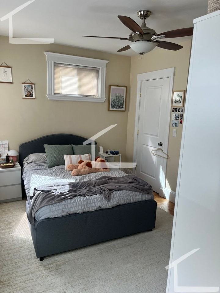 60 Atkins St - Photo 3 of 8