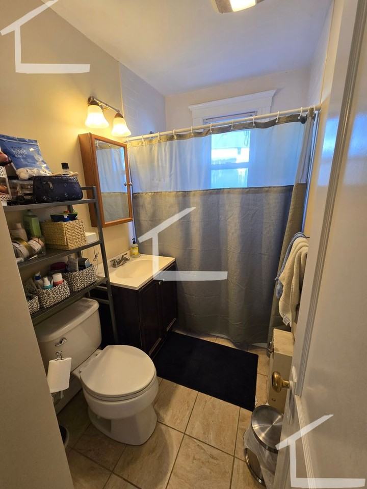 60 Atkins St - Photo 6 of 8