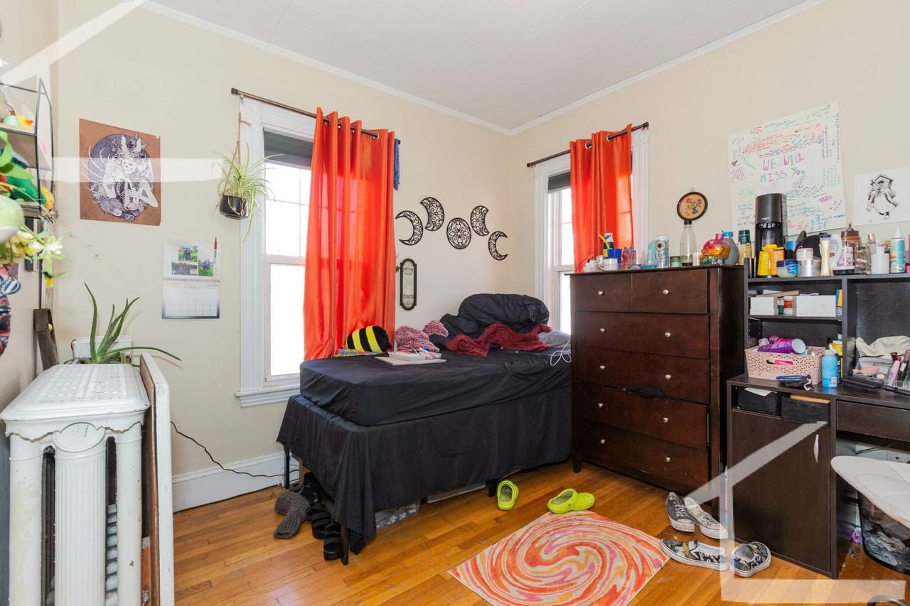 20 Bennett St - Photo 7 of 19