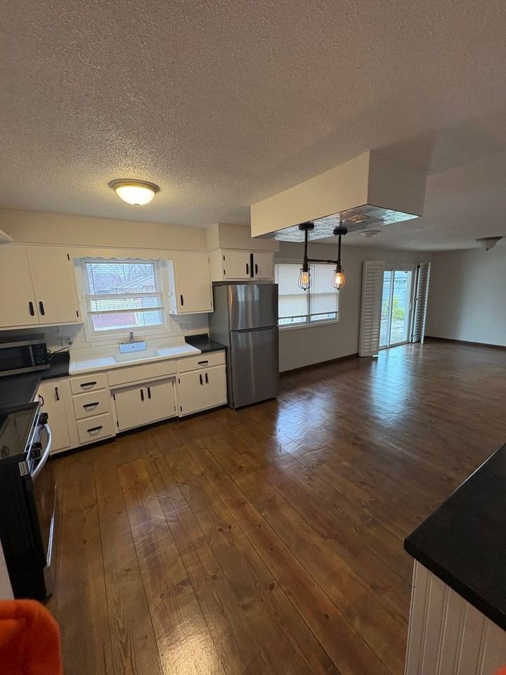 5720 N Olivia Dr - Photo 3 of 20