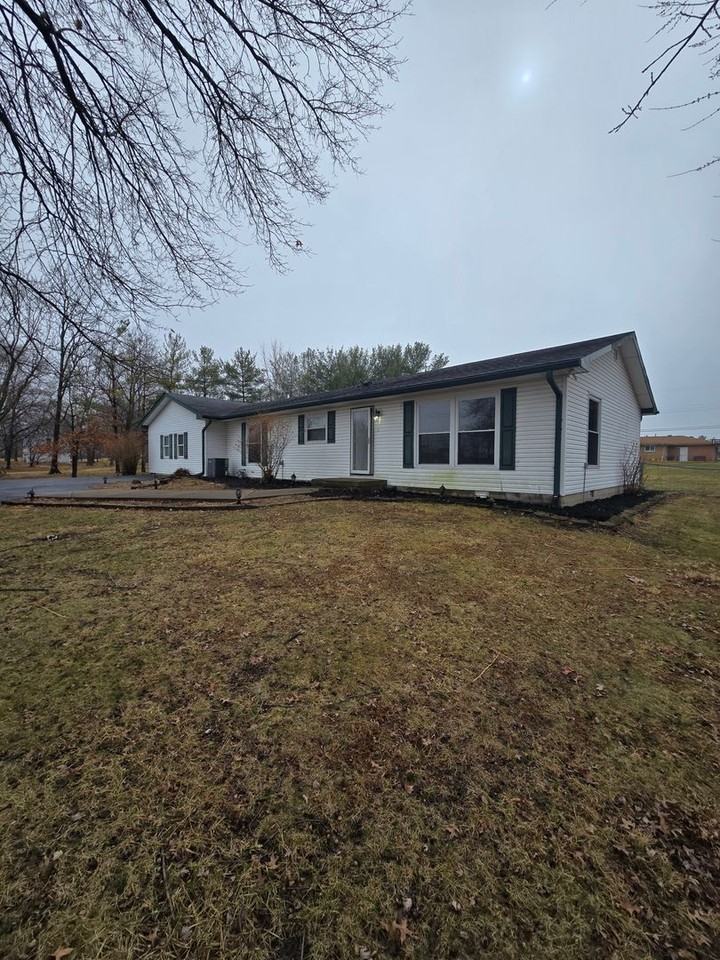 1703 E Stop 12 Rd - Photo 2 of 14