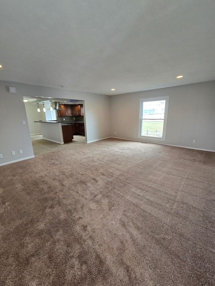 1703 E Stop 12 Rd - Photo 7 of 14