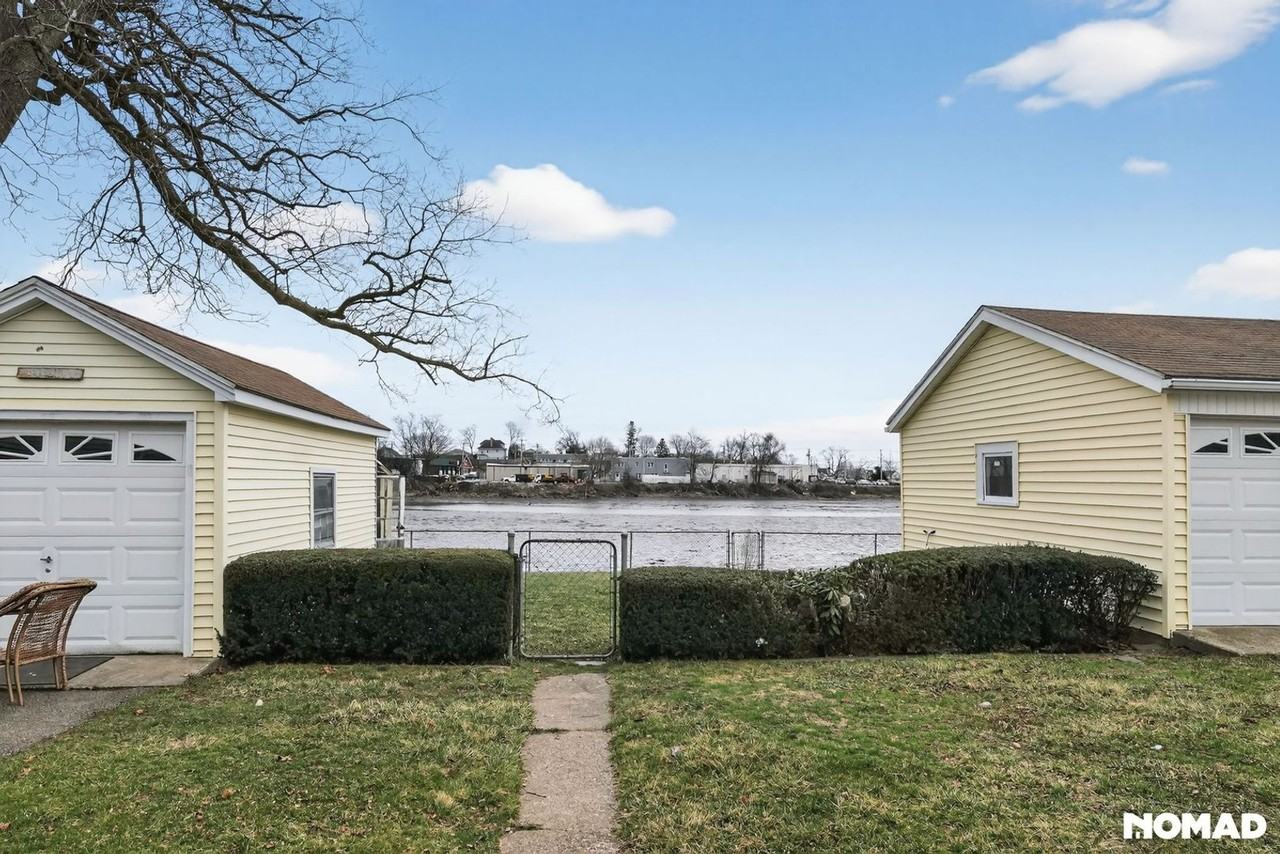 96 Kenwood Ave - Photo 5 of 31