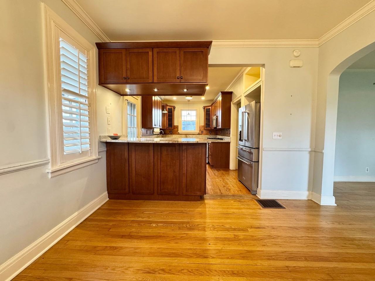 1002 Sutton Hill Rd - Photo 6 of 44