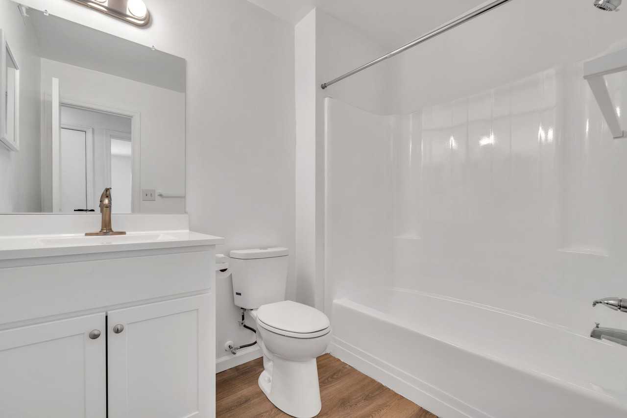 Amhurst III Apartments LLC - Photo 6 of 10