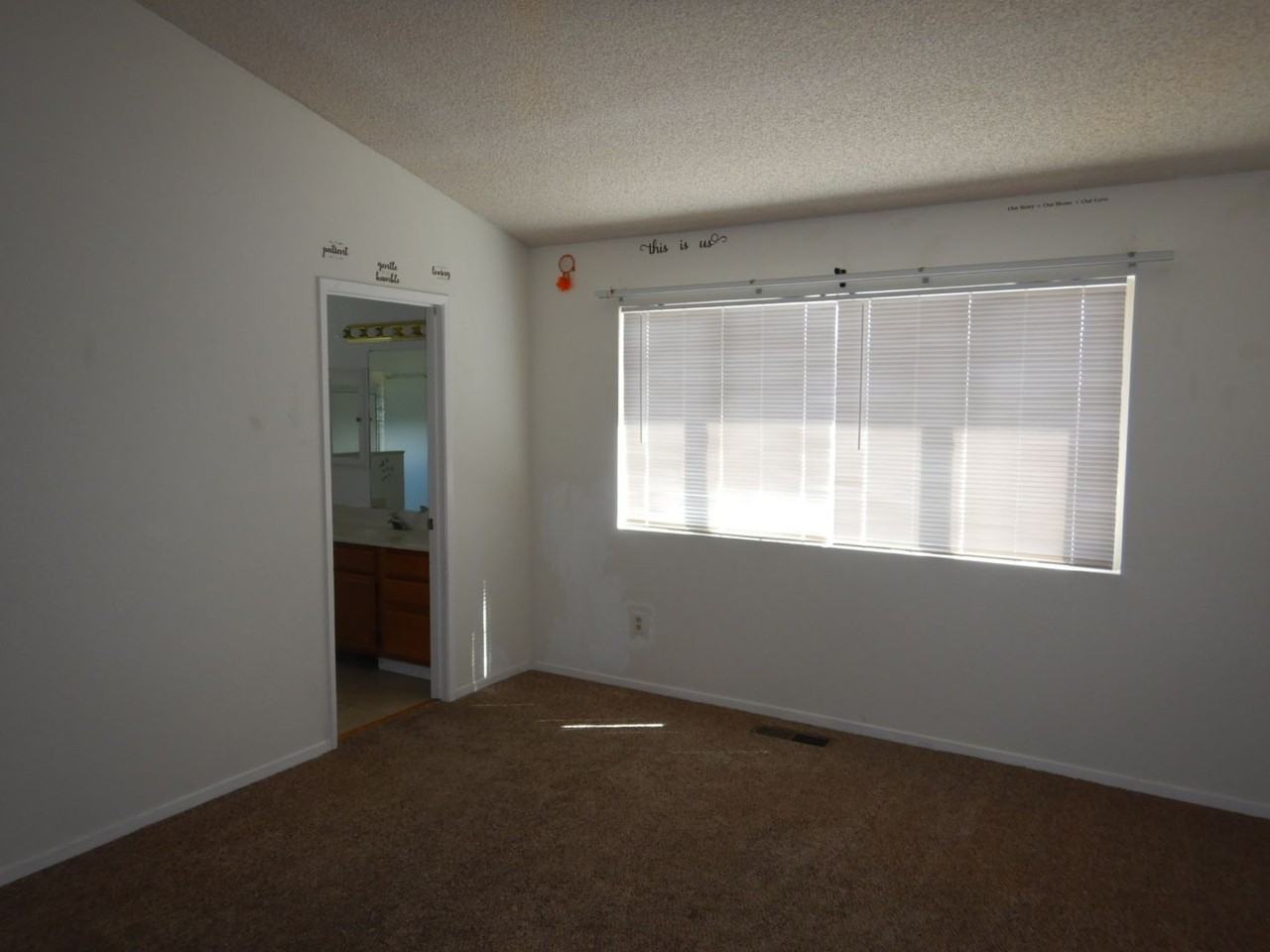 8750 Sopwith Blvd - Photo 4 of 10