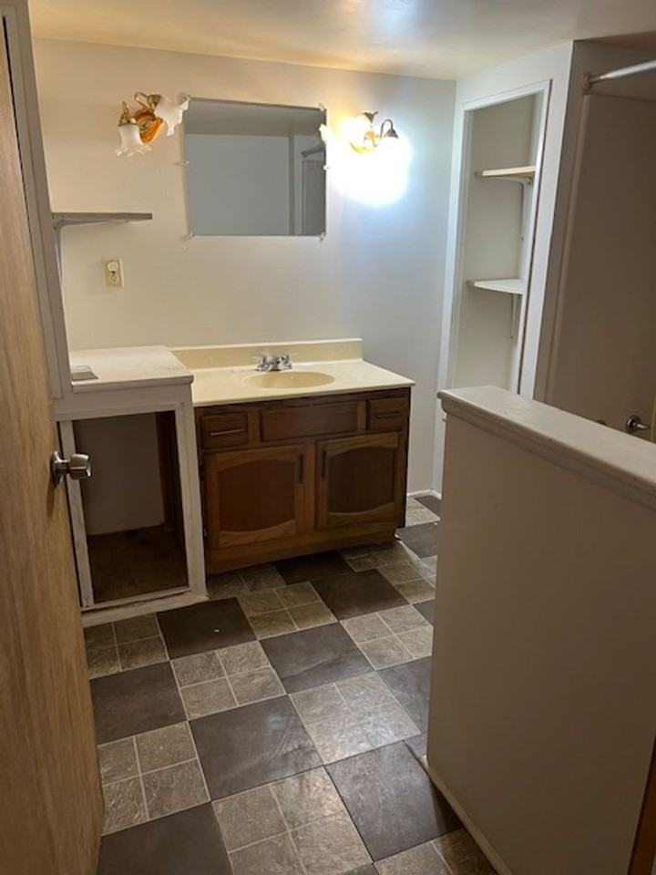 2879 Cherokee Dr - Photo 6 of 10