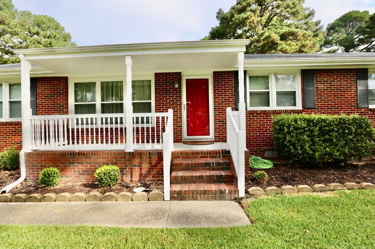 4832 Milan Dr - Photo 3 of 39