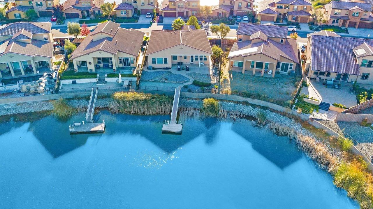 1440 Riva Trigoso Dr - Photo 3 of 47