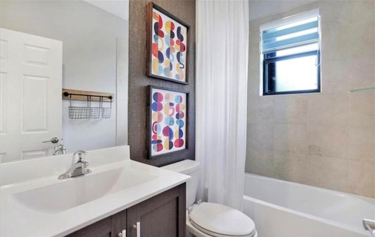 1513 Sw 28th St - Photo 2 of 12