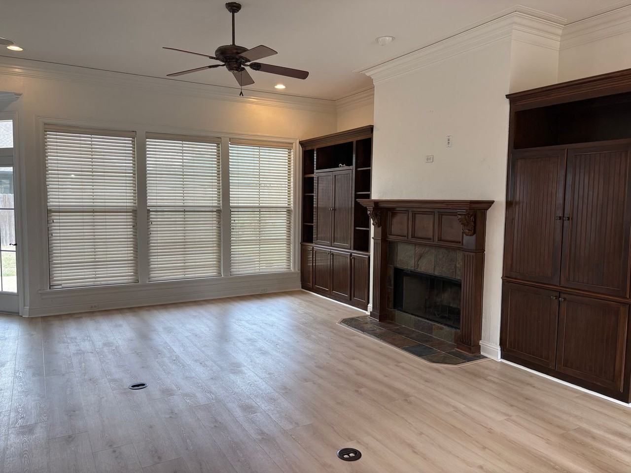 9036 Hayden Dr - Photo 2 of 15