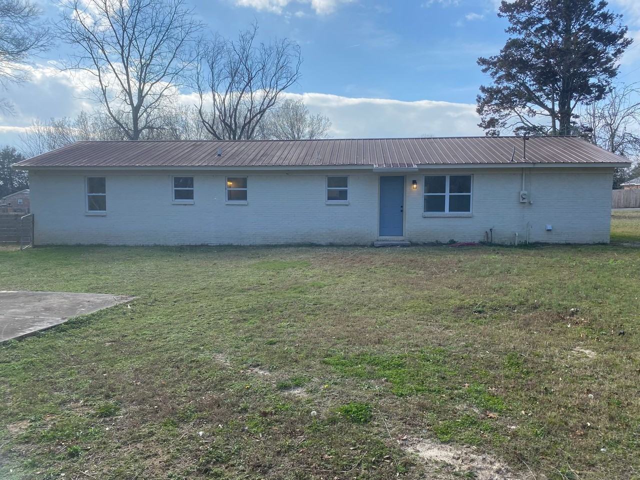 37 Bearden Rd - Photo 2 of 33