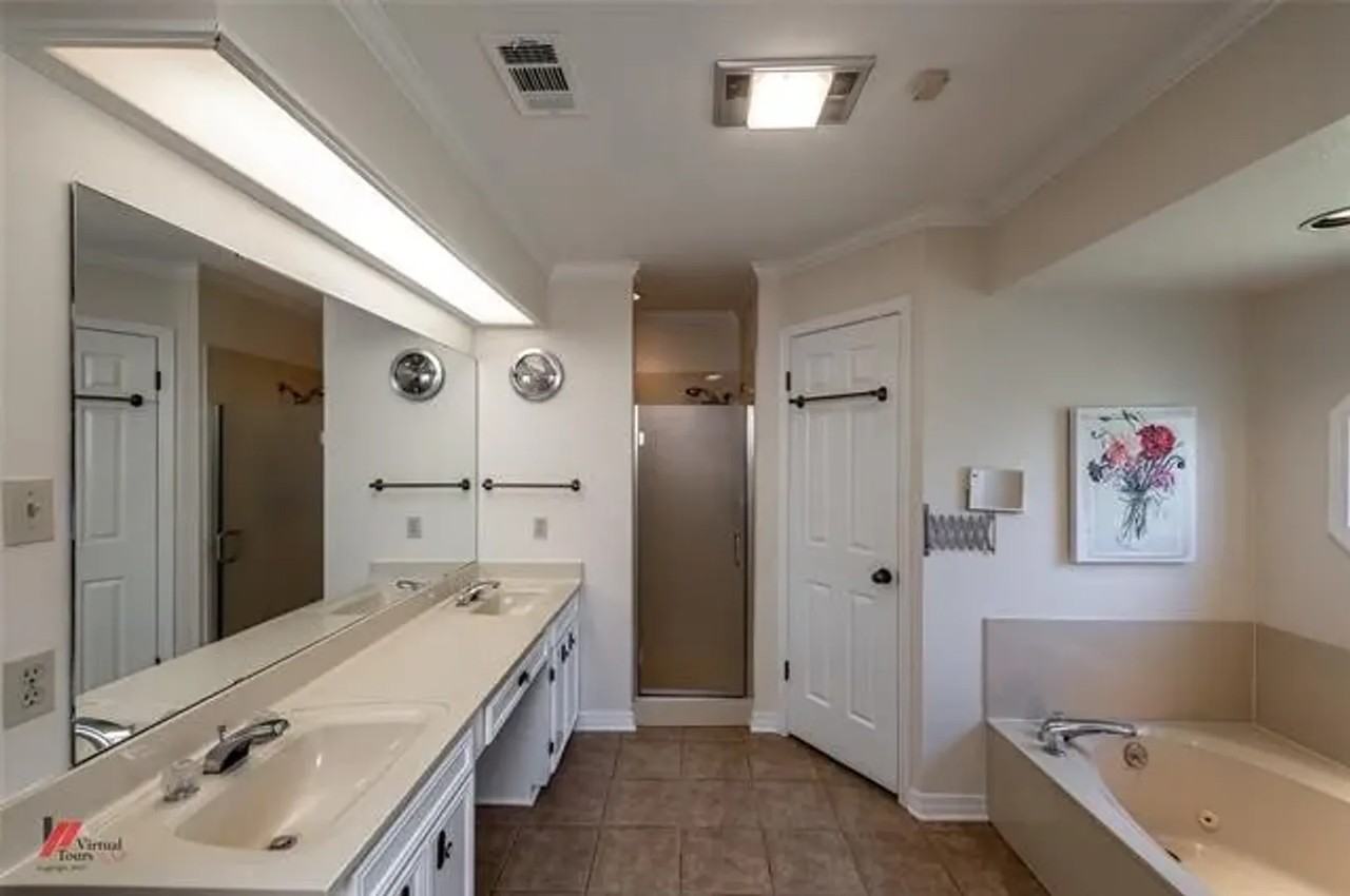 404 Madison St - Photo 6 of 7